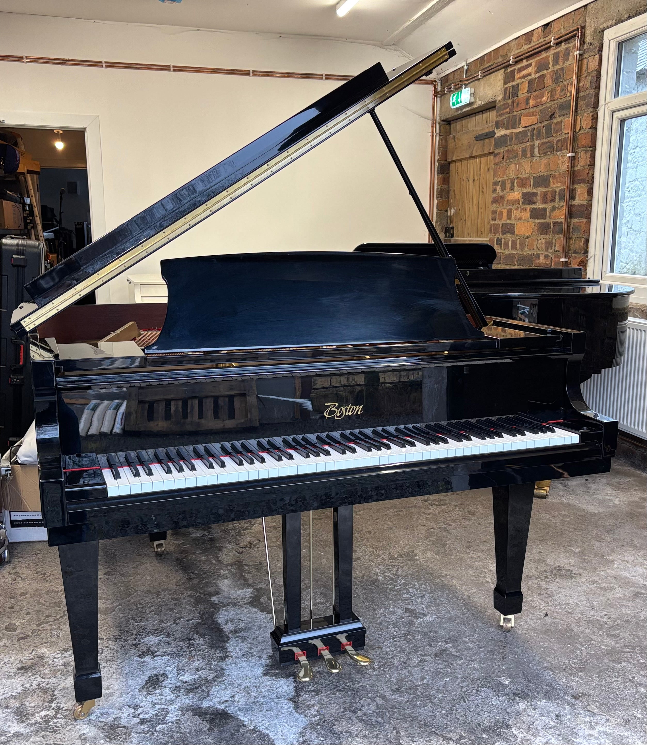 Boston GP156PE Grand Piano